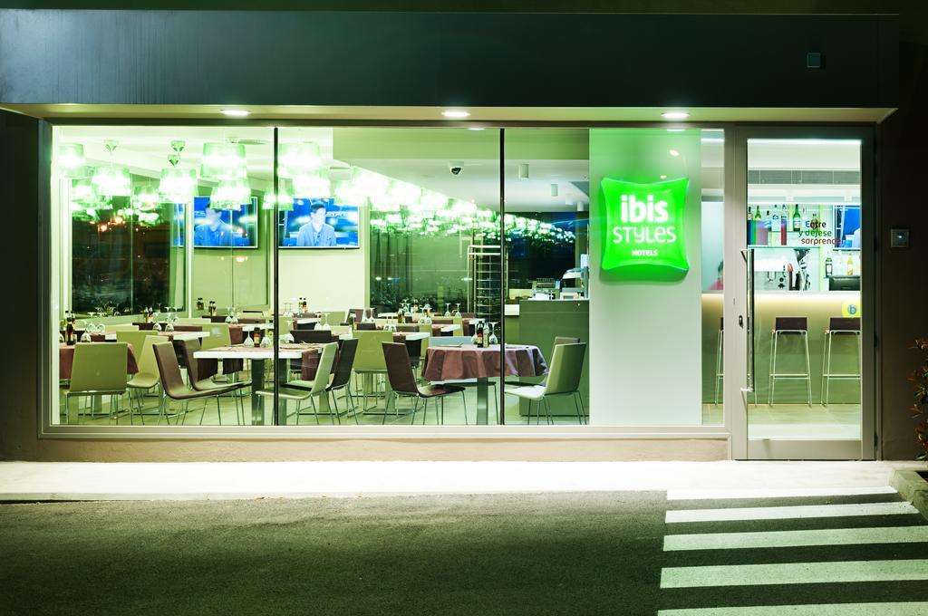 Hotel Ibis Styles Lleida Torrefarrera Ngoại thất bức ảnh