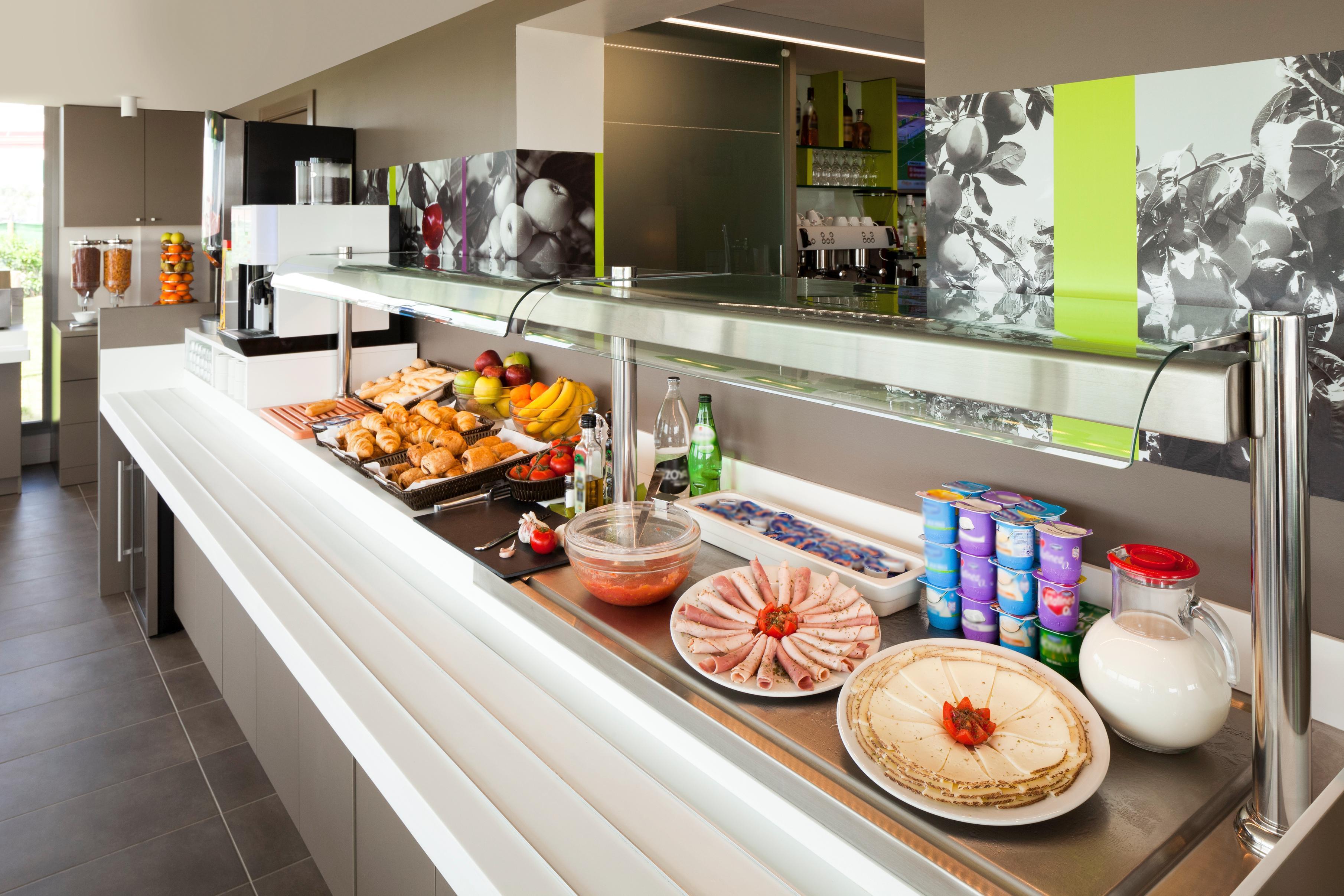 Hotel Ibis Styles Lleida Torrefarrera Ngoại thất bức ảnh