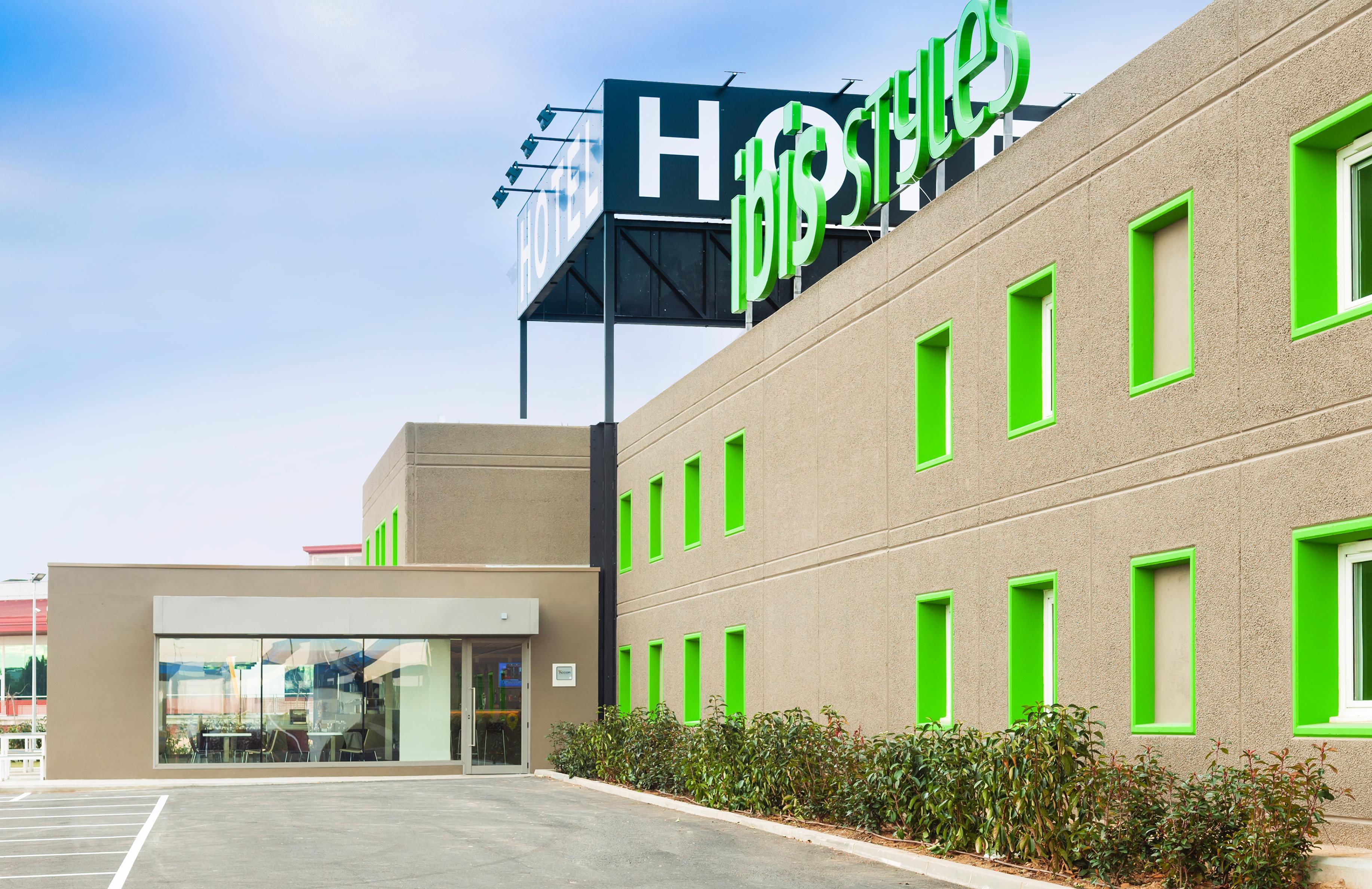 Hotel Ibis Styles Lleida Torrefarrera Ngoại thất bức ảnh