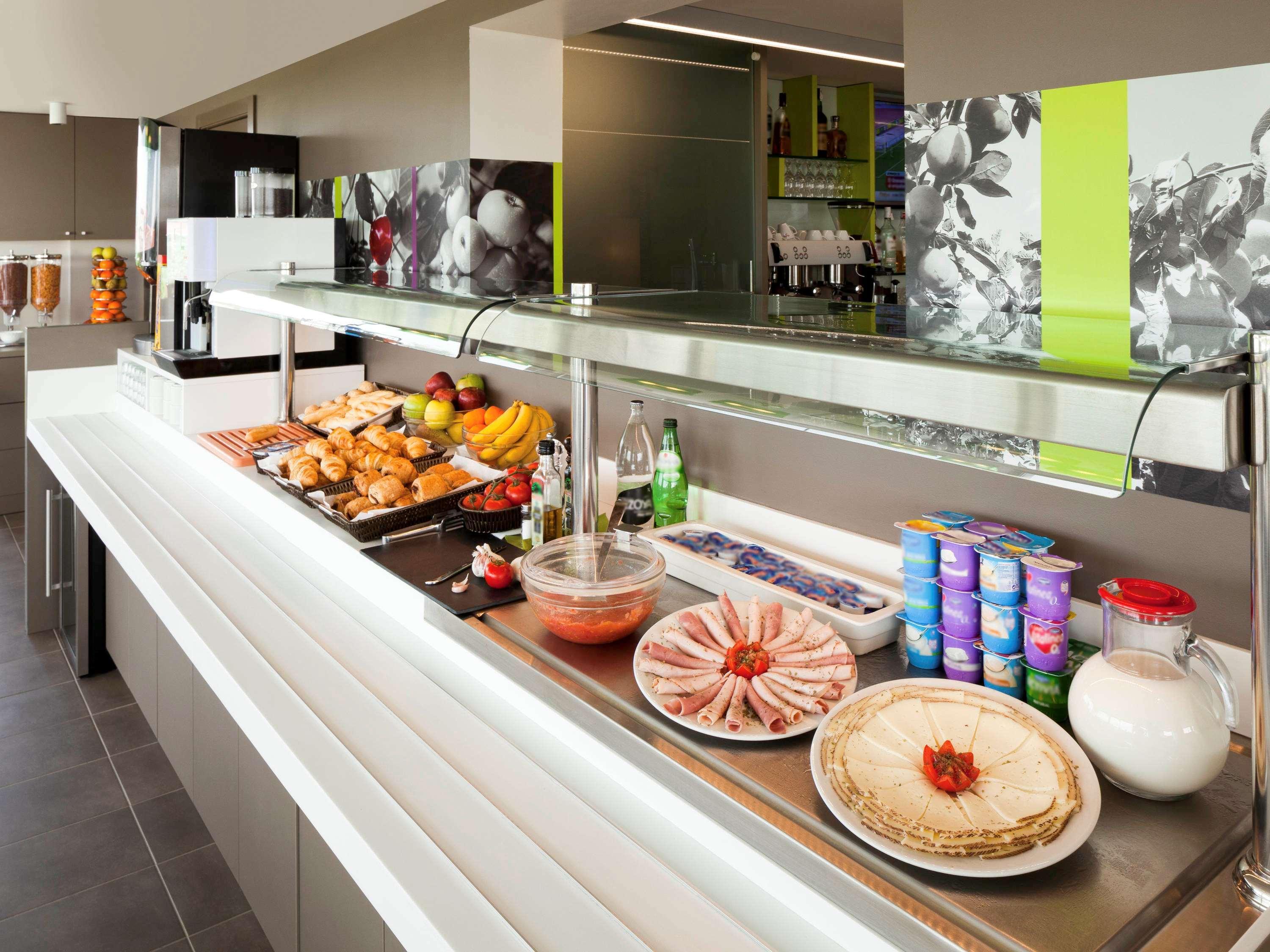 Hotel Ibis Styles Lleida Torrefarrera Ngoại thất bức ảnh